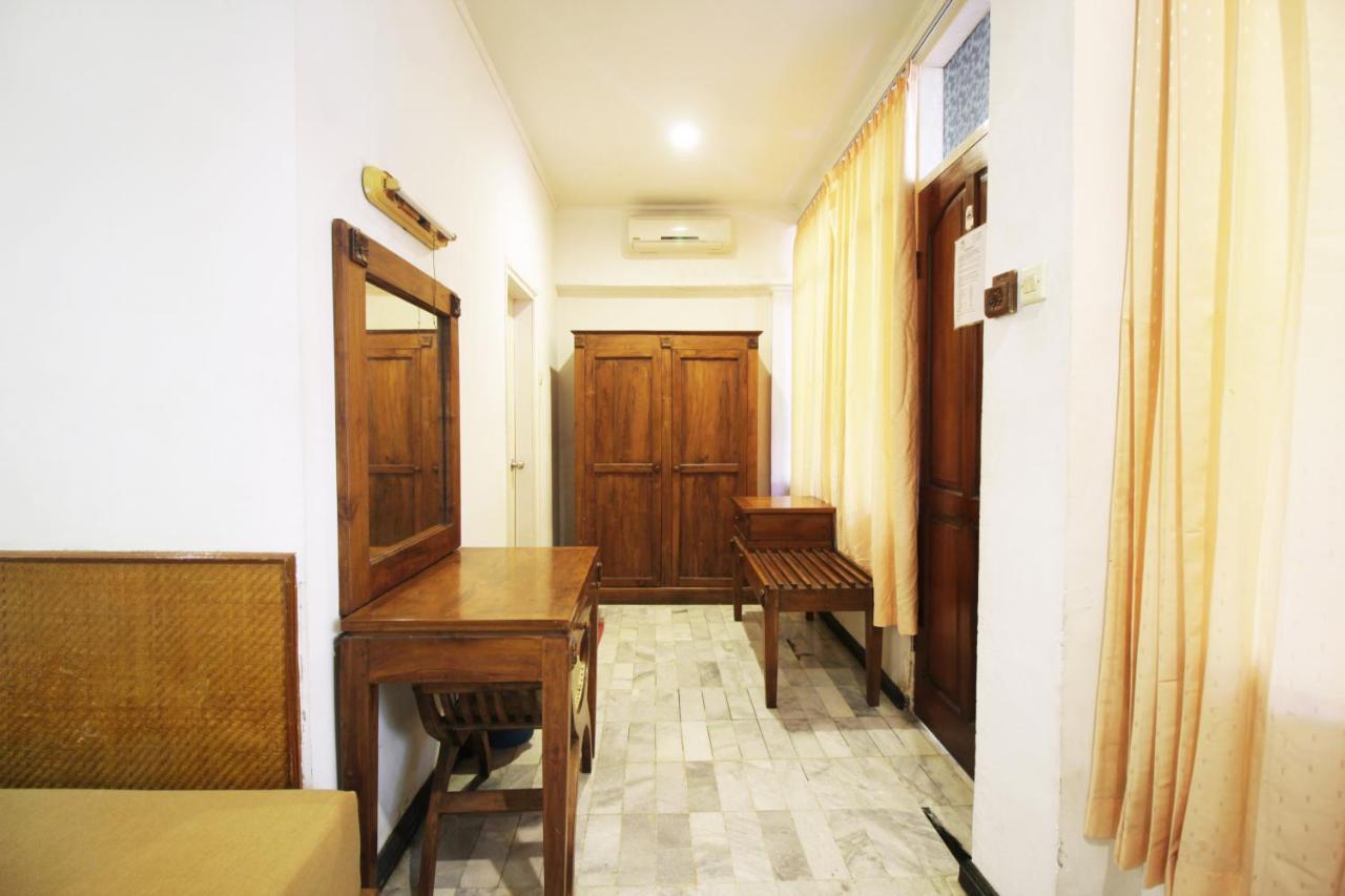 Hotel Karthi Kuta Kuta Lombok Exterior foto